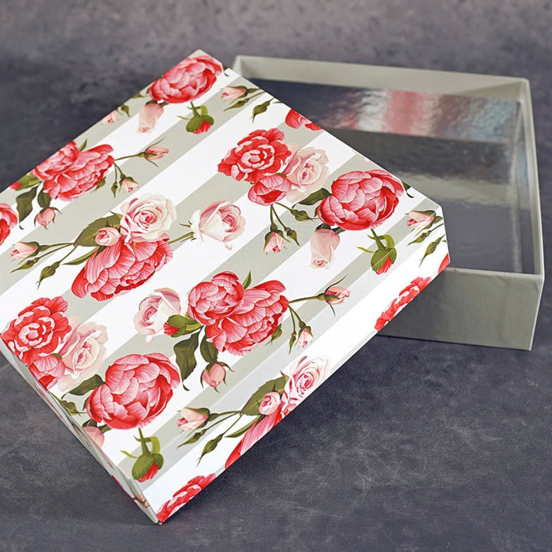Rose are Pink Design Square Gift Box (Classic Collection)